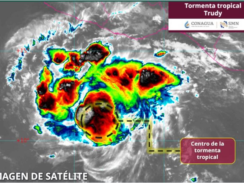 Trudy se mantiene bajo vigilancia por su posible acercamiento a Colima