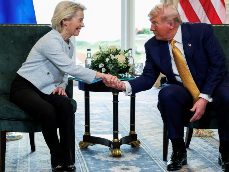 Trump acuerda 15% de aranceles con la Unión Europea