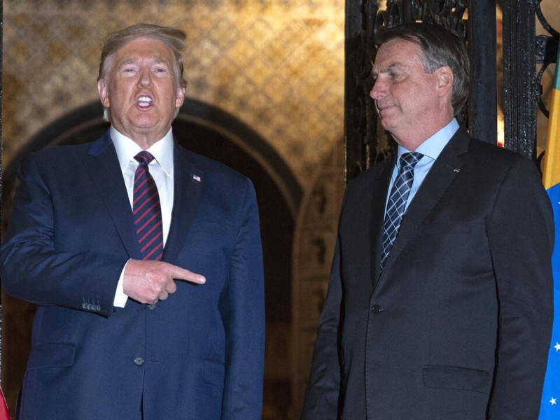Trump acusa a Brasil de “cacería de brujas contra Bolsonaro”