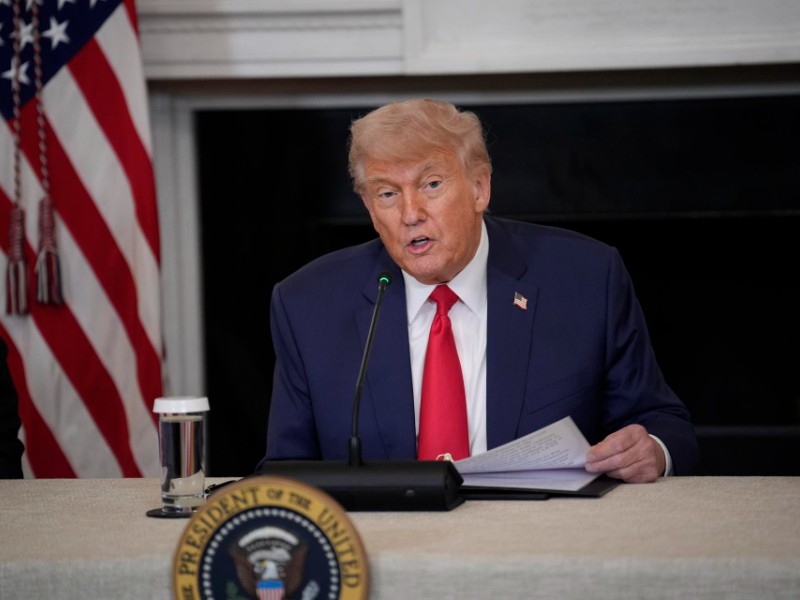 Trump amenaza con marines si protestas se intensifican
