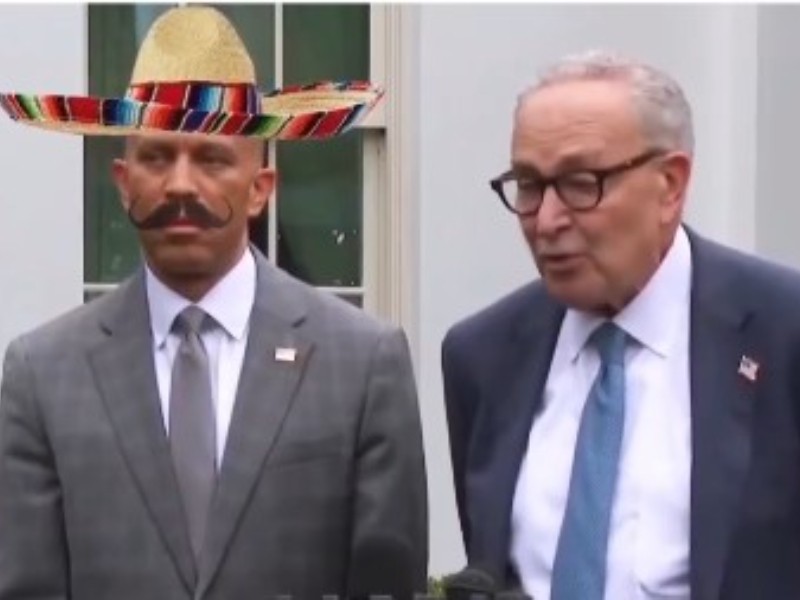 Video de Trump ridiculiza a demócratas con estereotipos mexicanos