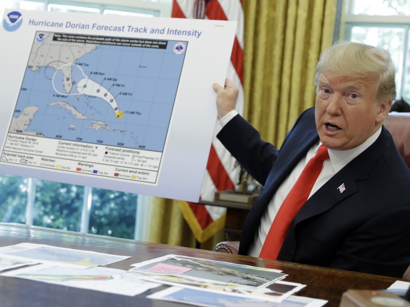 Trump creía que China causaba huracanes con un arma