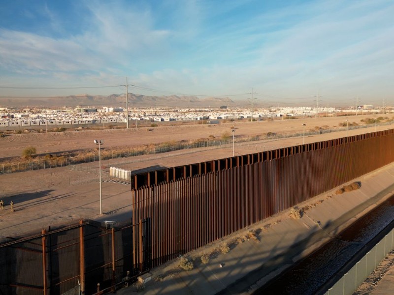 Trump dice que ya no necesita dinero para el muro