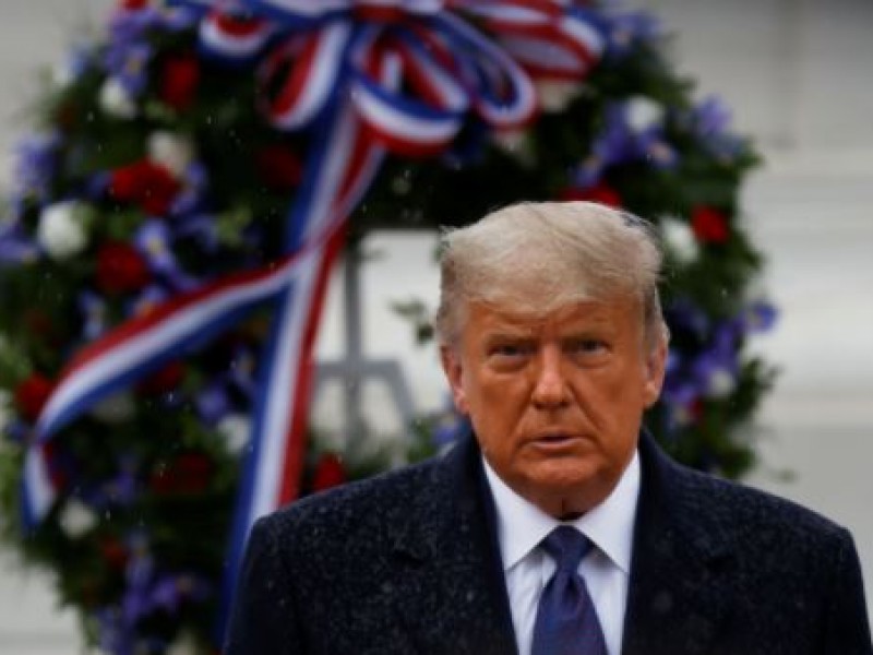 Trump encabeza celebración del Día de los Veteranos