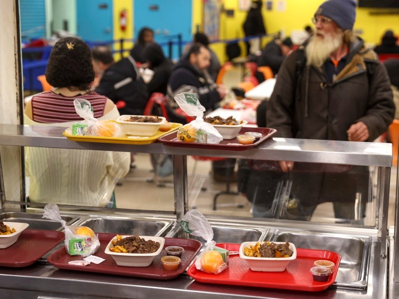 Trump exige datos de familias con apoyo alimentario
