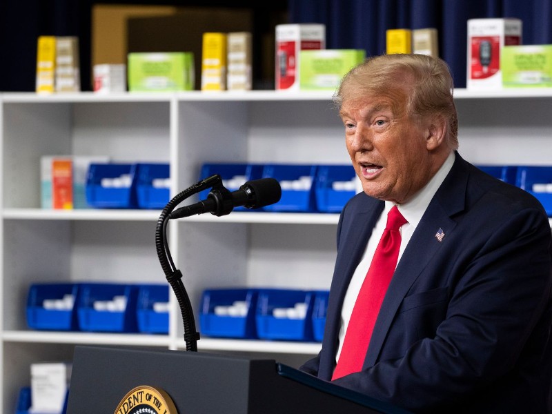 Trump intensificará guerra comercial con aranceles farmacéuticos