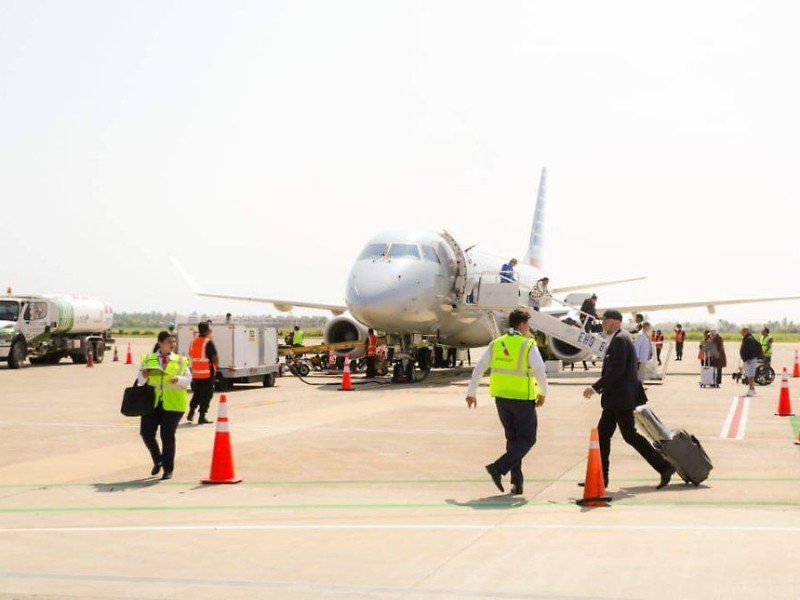 Turismo en Zihuatanejo resiste pese a las alertas de viaje