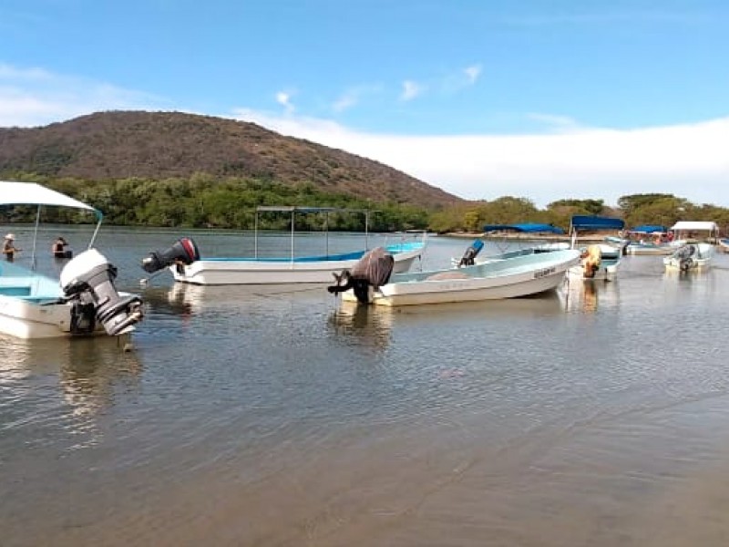 Turismo nacional mejoró economía de Barra de Potosí