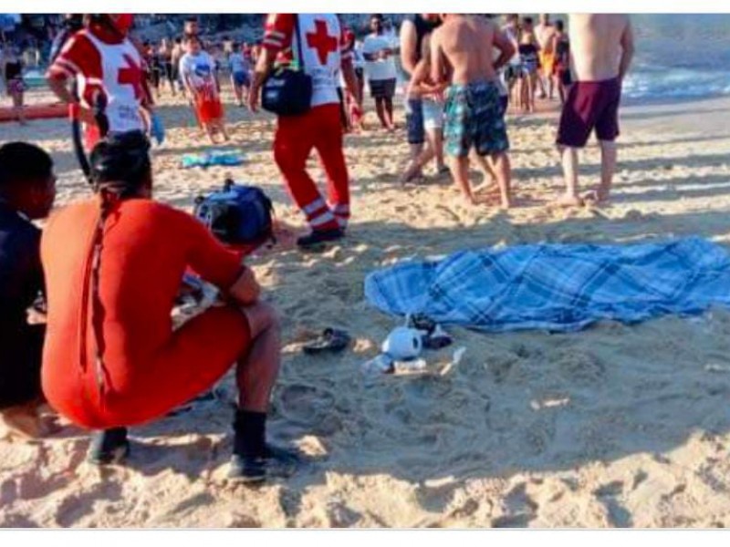 Turista muere ahogado en playa de Huatulco