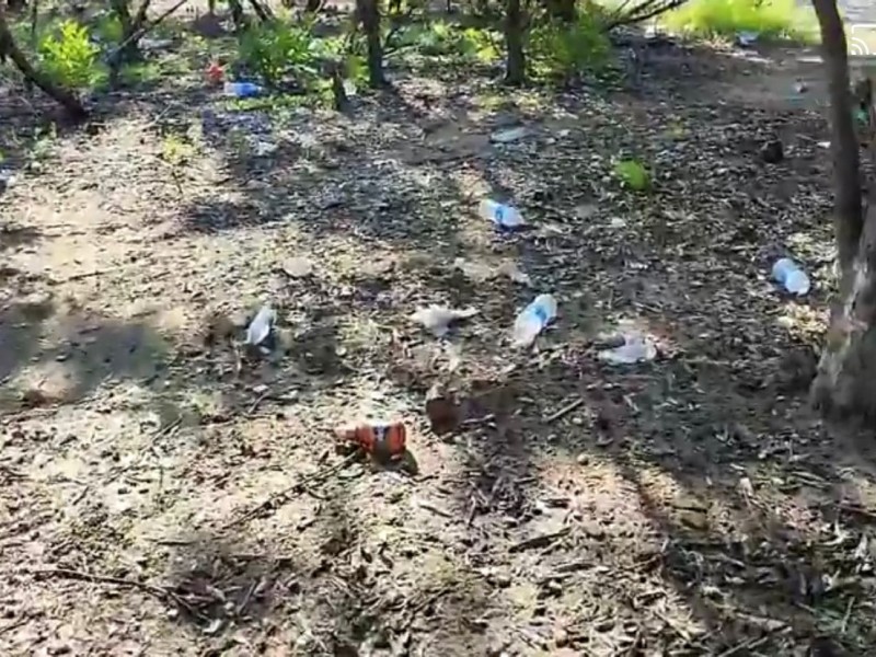 Turistas dejan basura en Barra de Potosí