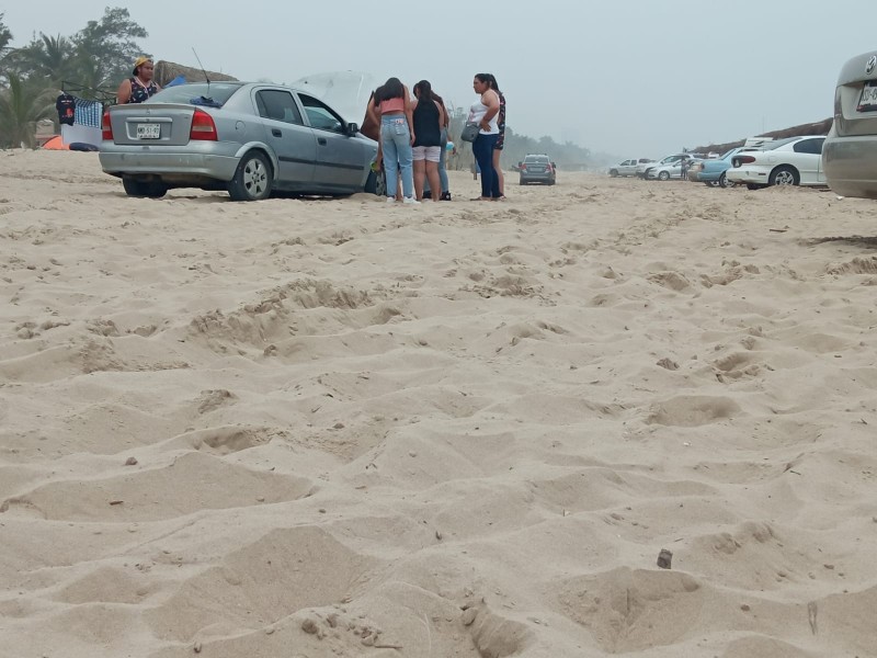 Turistas inconformes con mal estado de carril de rodamiento