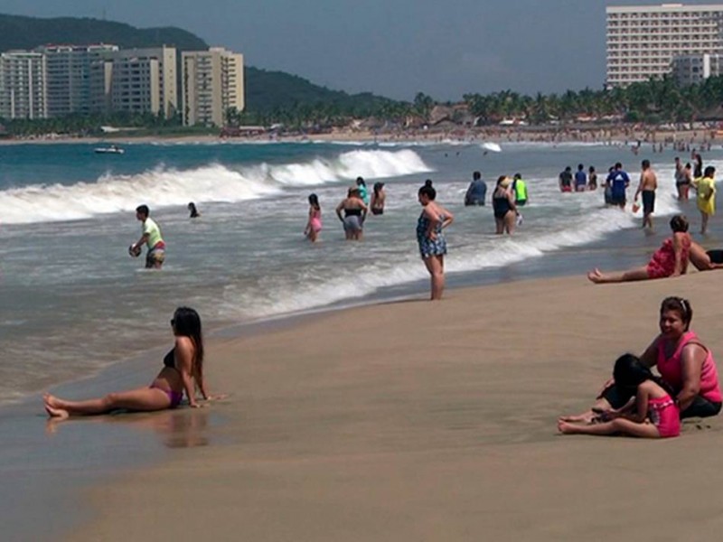 Turistas llegan a Ixtapa-Zihuatanejo sin miedo a contagiarse de Covid-19