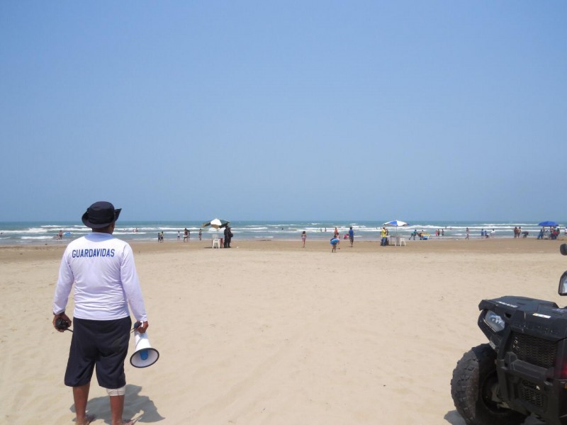 Turistas no acatan recomendaciones para zona de playa