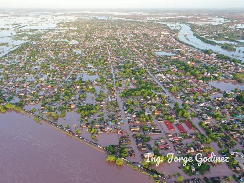 Tuxpan está bajo el agua tras inundaciones por 