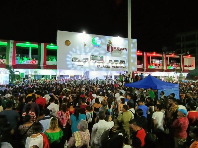 Tuxpan listo para la ceremonia del Grito de Independencia