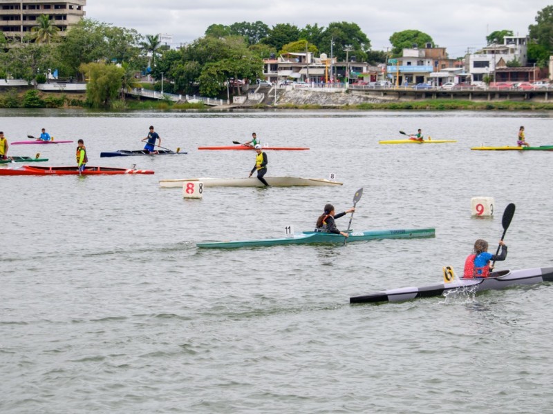 Tuxpan obtuvo tercer lugar en Regata Nacional de Canotaje