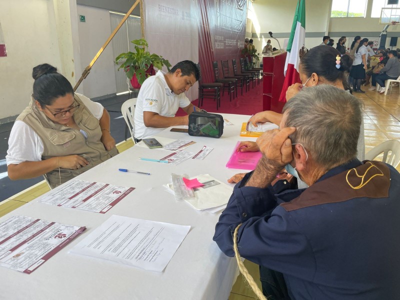 Tuxpeños recibieron tandas del Bienestar