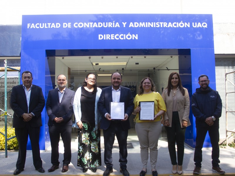 UAQ firma convenios con sector turístico