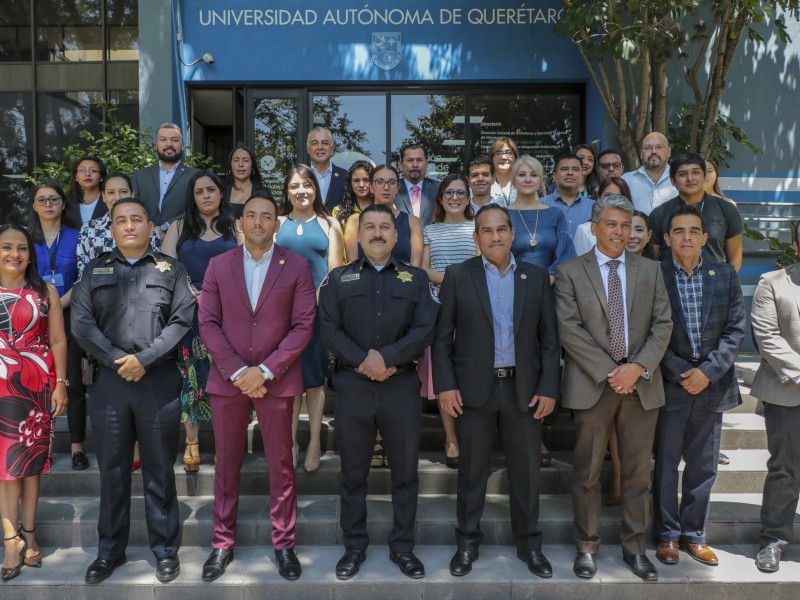 UAQ impulsa profesionalización de policía