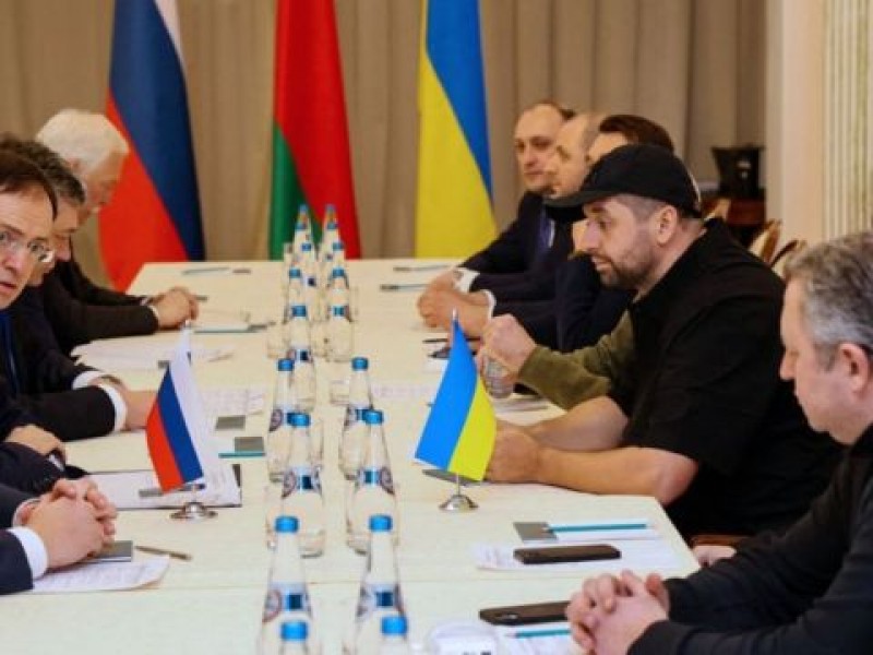 Ucrania y Rusia acuerdan cese temporal al fuego