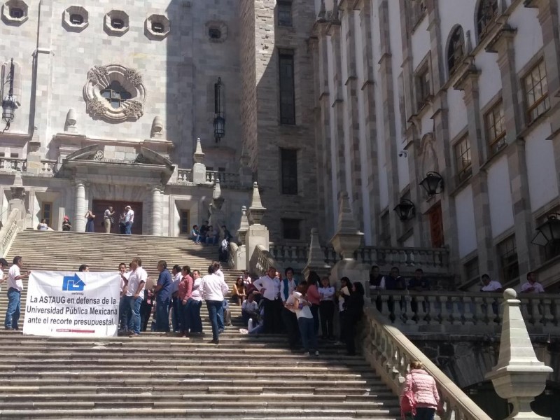 UG se manifiesta en contra de recortes presupuestales