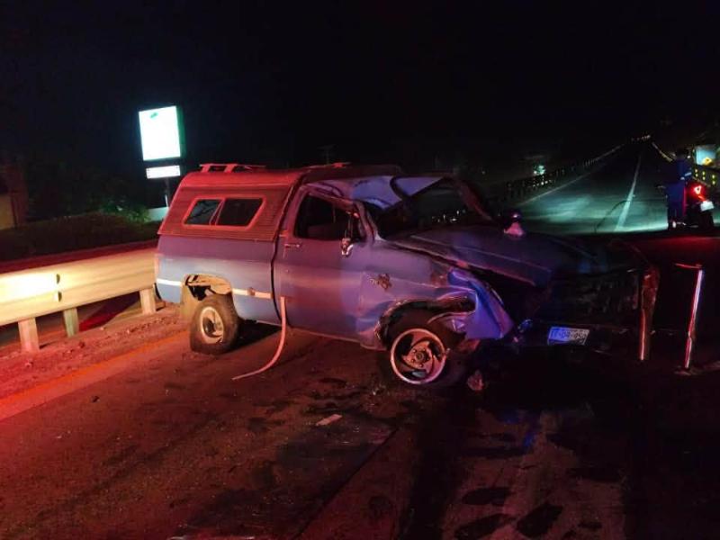 Un adulto mayor lesionado tras accidente en autopista, cerca del arco sur