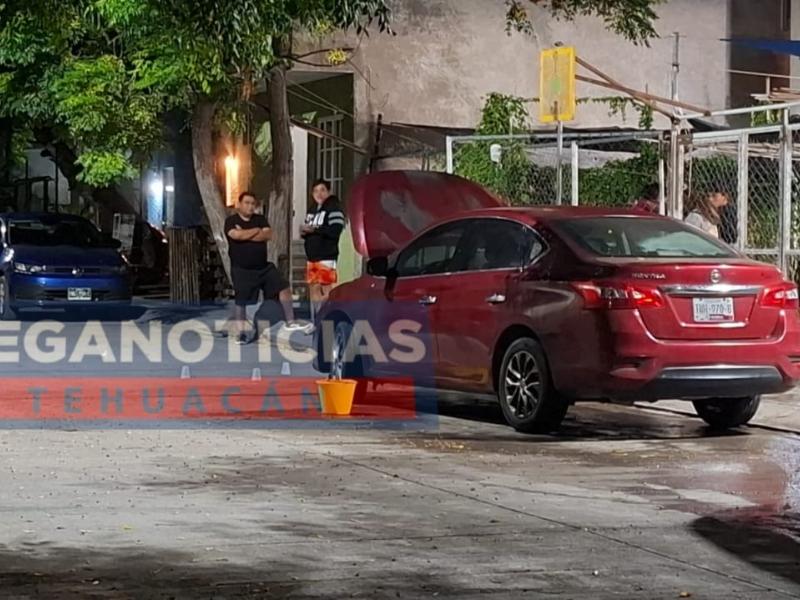 Un auto es baleado y quemado en Residencial San Lorenzo