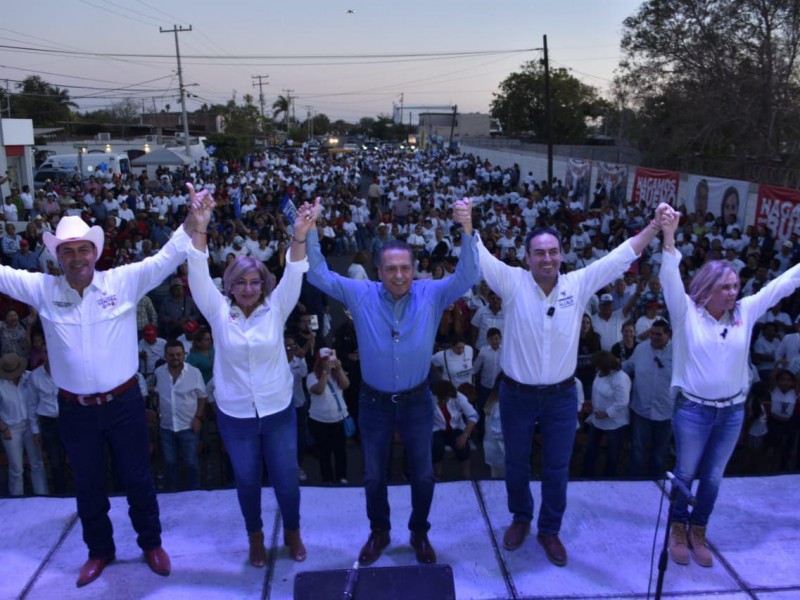 Un espectáculo el arranque de campañas locales