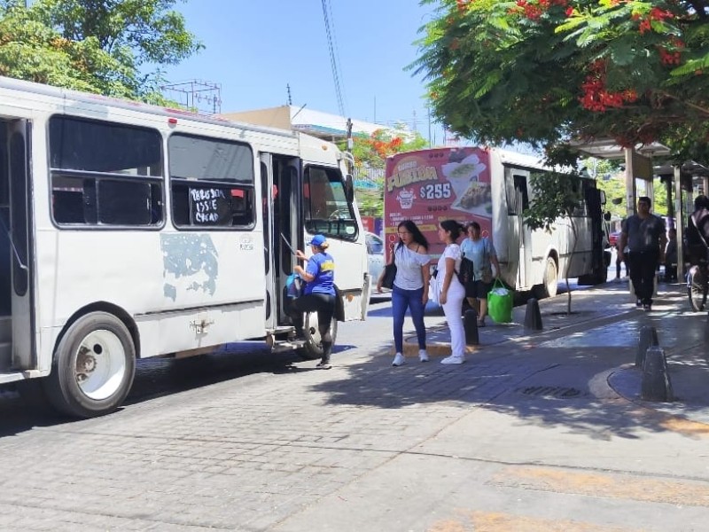 ¡Un martirio! Falta de refrigeración y deterioro colapsan transporte urbano
