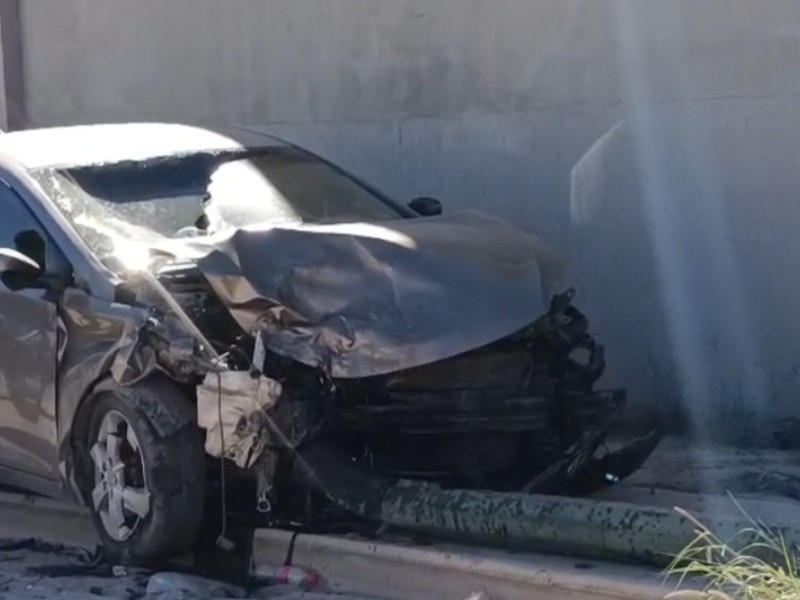 Un menor lesionado dejó choque de frente de dos vehículos Un menor lesionado dejó choque de frente de dos vehículos