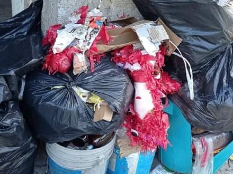 Un mes sin recolección de basura en Ayotoxco de Guerrero