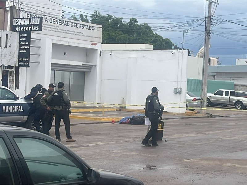 Un motociclista es asesinado frente a la Fiscalía en Navolato