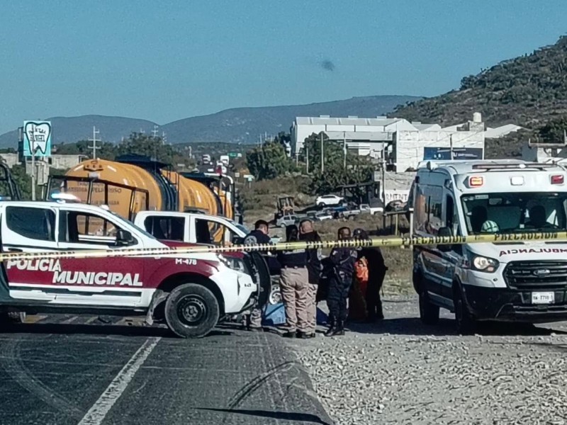 Un motociclista pierde la vida en la carretera a Miahuatlán Un motociclista pierde la vida en la carretera a Miahuatlán