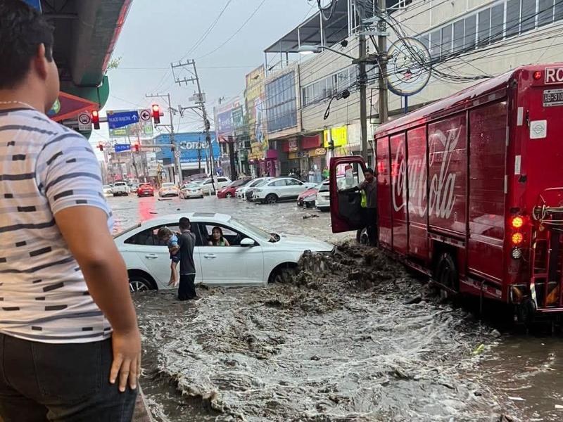 Un muerto, dos lesionados y 201 viviendas afectadas por Simon en Guerrero