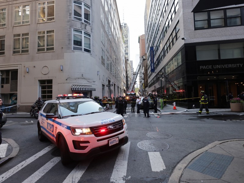 Un muerto tras desplome de estacionamiento en Nueva York
