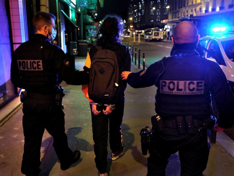Un muerto y cuatro heridos tras tiroteo en bar parisino