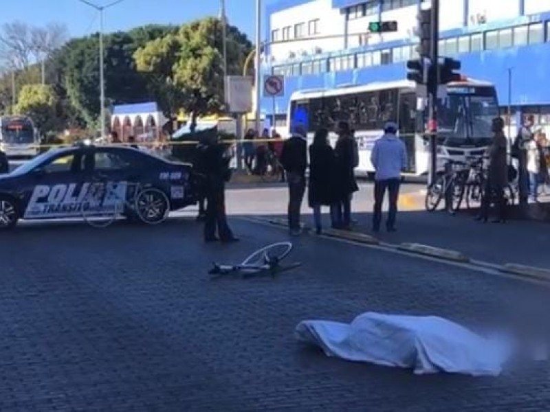 Un peatón muere al día en Puebla capital por accidentes