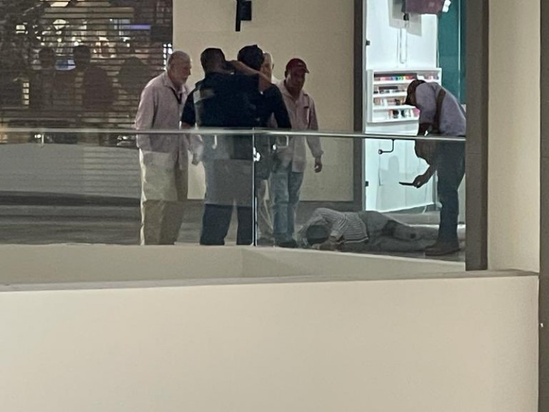 Un policía herido tras balacera en Plaza Américas