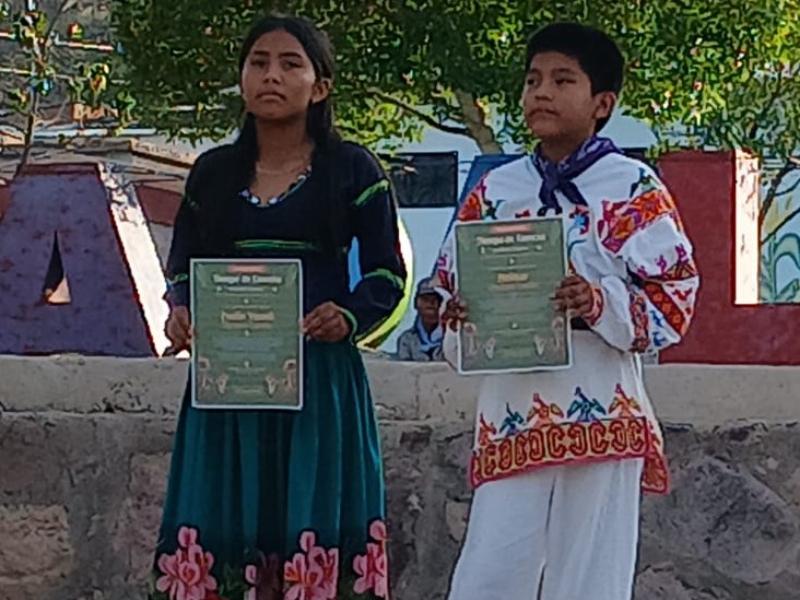 Una joven de La Yesca rompe barreras con el fútbol