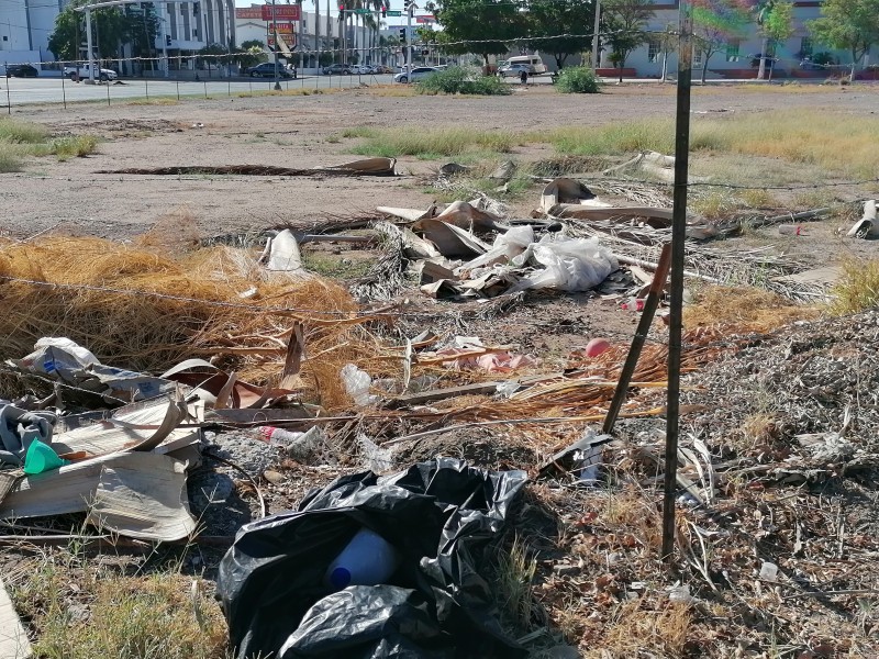 Una mala primera impresión deja predio con basura