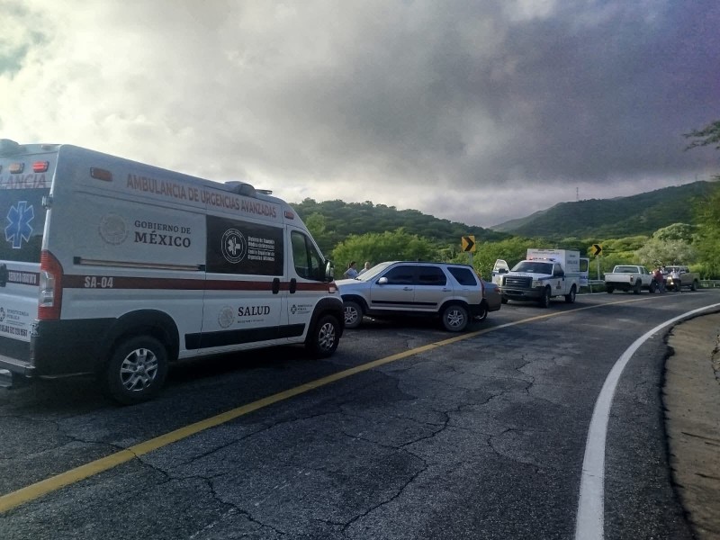 Una mujer resultó lesionada en accidente carretero