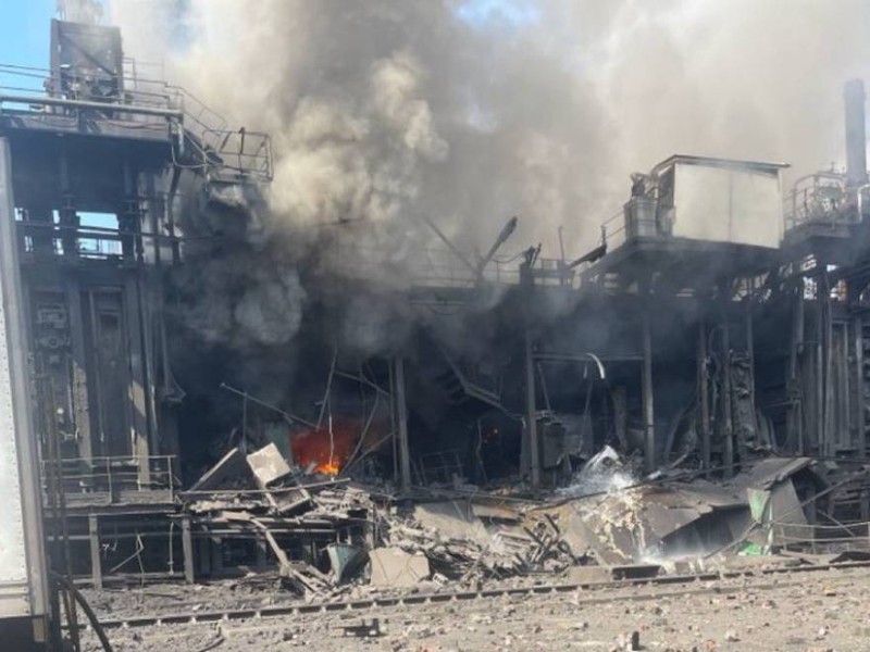 Una persona muerta y desaparecidos tras explosión en fábrica de acero