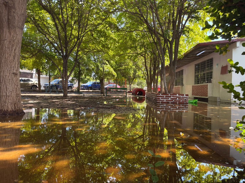 Una semana sin clases por inundaciones, urgen atención en preescolar Rosario Elenes