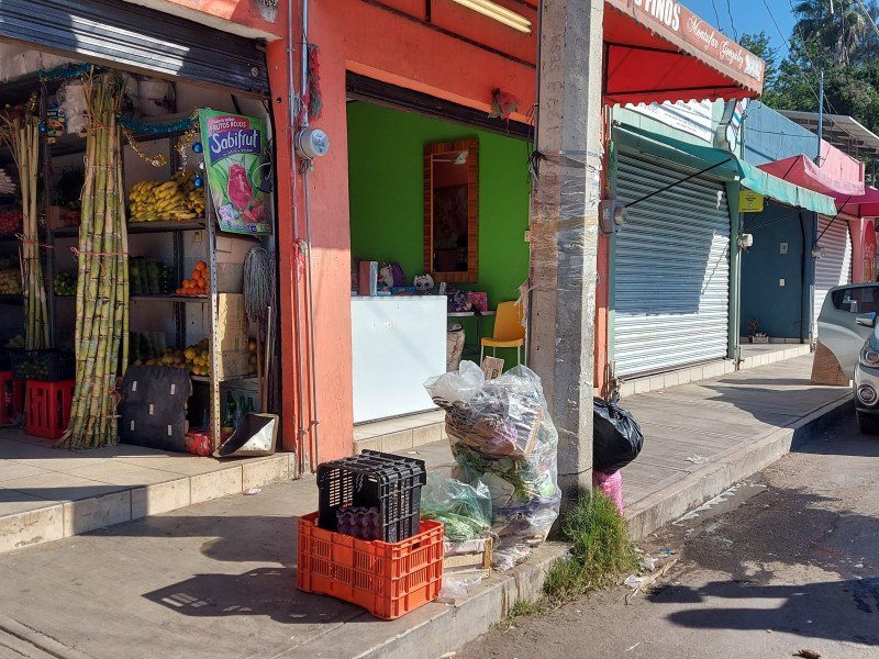 Una vez por semana pasa la basura en Coyula