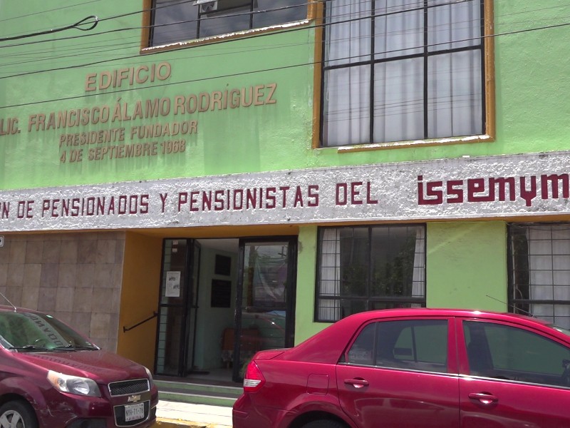 Unión de pensionados y pensionistas exigen reconocimiento por parte del ISSEMyM