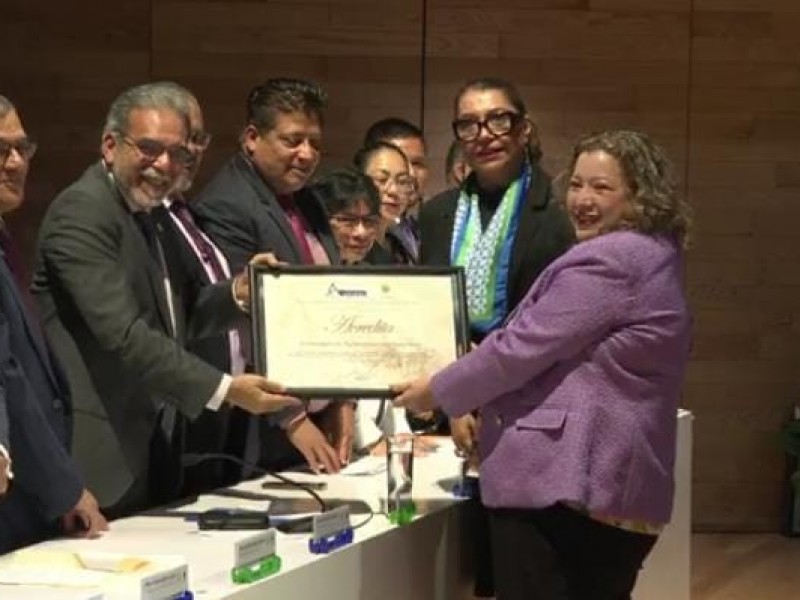 Universidad Veracruzana en Tuxpan recibe acreditación de carreras