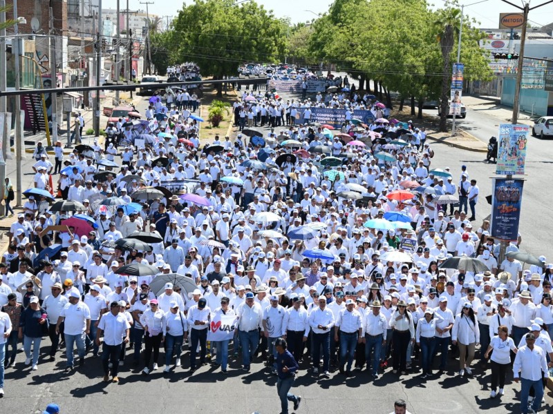 Universitarios marchan para pedir respeto a autonomía de la UAS