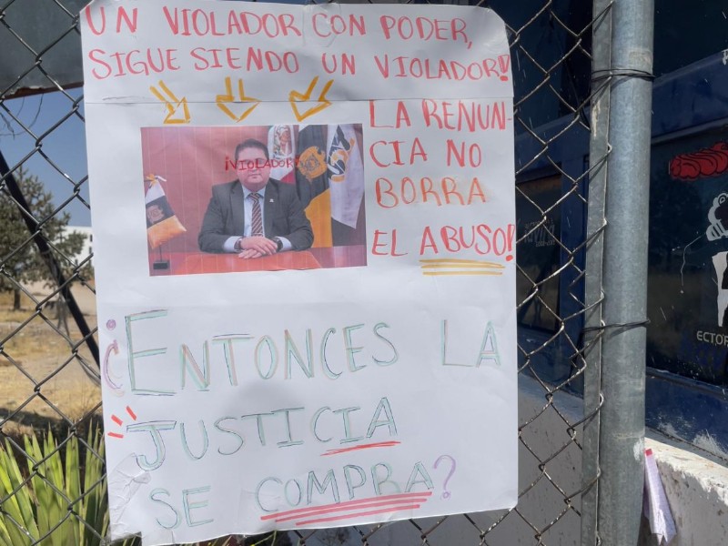 Universitarios piden desterrar a Rubén Ibarra Reyes de la UAZ
