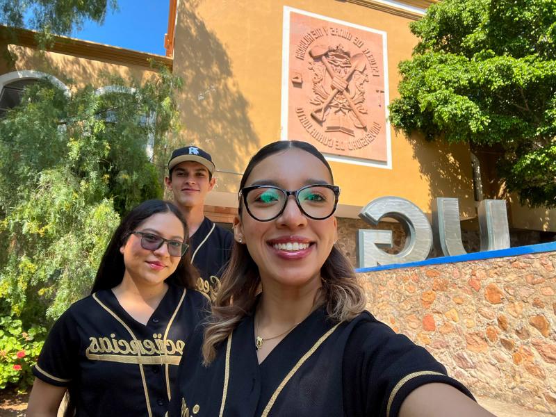 Universitarios Sonorenses cursan semestre en instituciones de México y Colombia