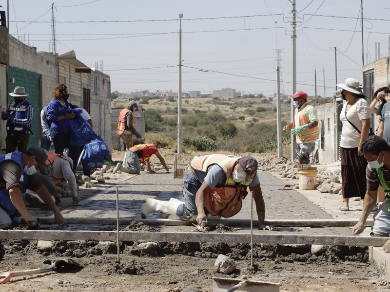 Urbanizan calles en El Milagrito y Lomas La Cruz